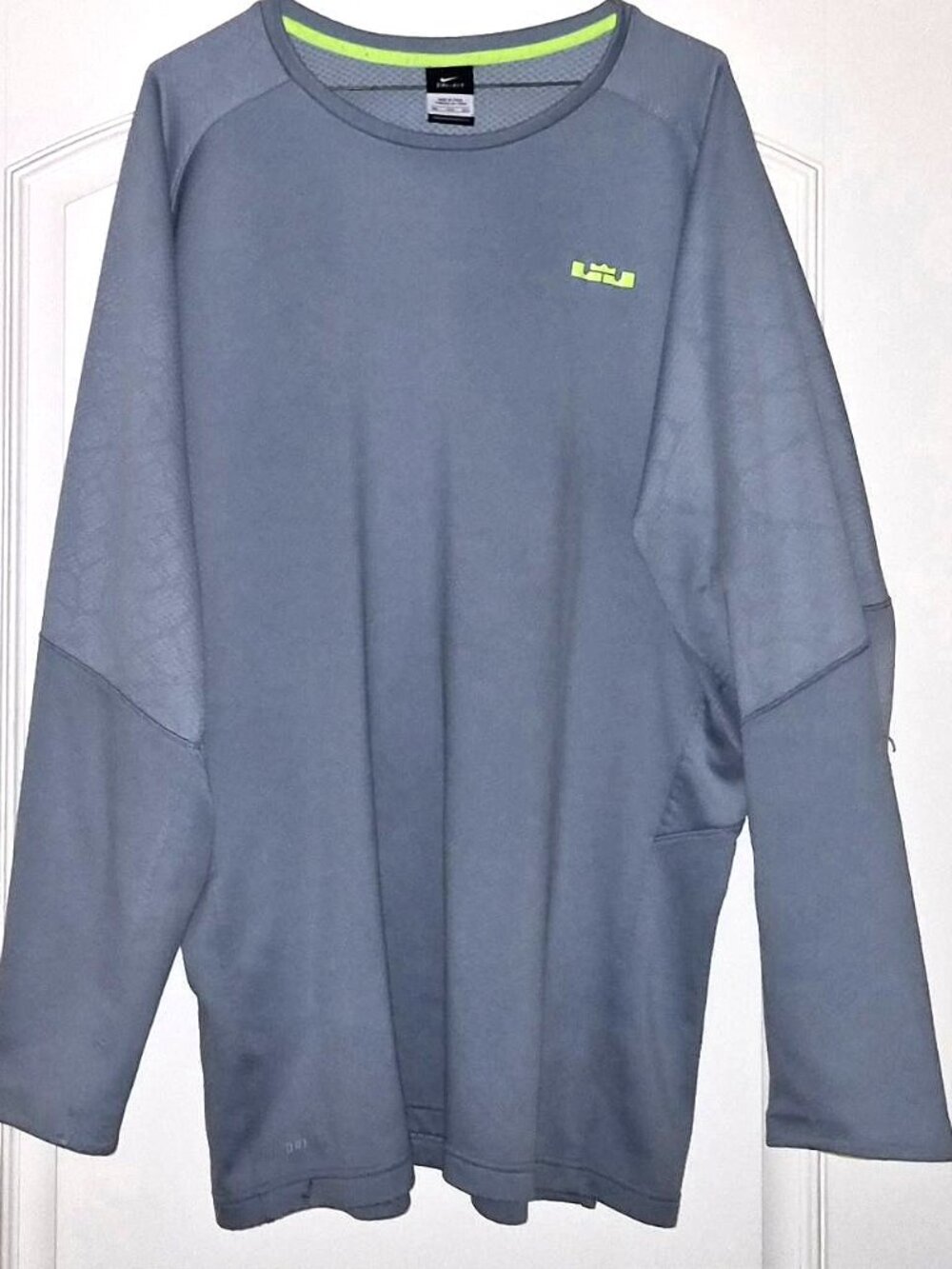 NIKE Dri-Fit LEBRON MEN'S LT GREY LONG SLEEVE ATHLETIC SHIRT 620666-088 SIZE 3XL